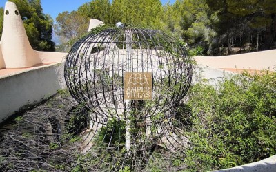 Fantástica villa con gran parcela, con privacidad y vistas al mar.